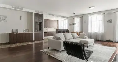 Apartamento 5 habitaciones en Moscú, Rusia