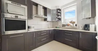 Квартира 2 комнаты в Варшава, Польша