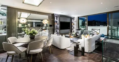 3 bedroom apartment in London, United Kingdom