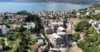 Квартира 2 спальни в Тиват, Черногория