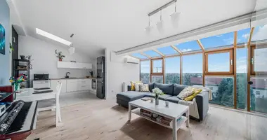 Nieruchomości komercyjne 56 m² w Warszawa, Polska