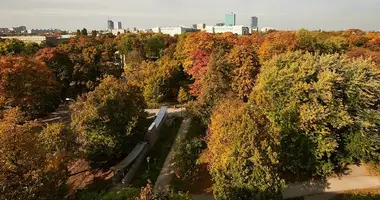 Квартира 4 комнаты в Варшава, Польша