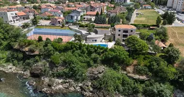 Casa 8 habitaciones en Podgorica, Montenegro