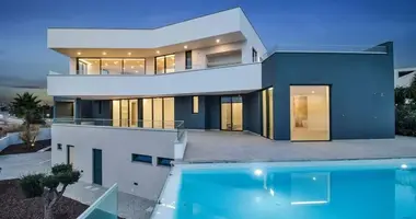 Villa in Faro, Portugal