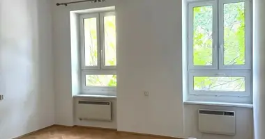 Mieszkanie 3 pokoi w Warszawa, Polska
