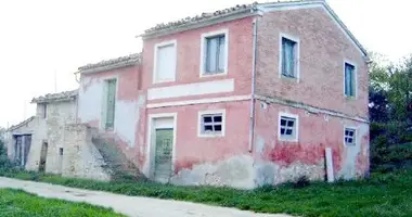 Casa 9 habitaciones en Terni, Italia