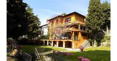 Villa 5 habitaciones en Stresa, Italia