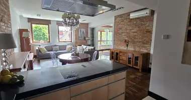 Wohnung 4 zimmer in Warschau, Polen