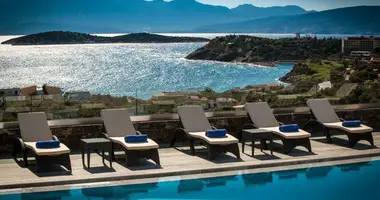 5 bedroom house in Greece