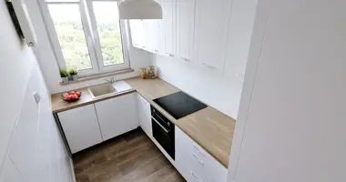 Квартира 2 комнаты в Варшава, Польша