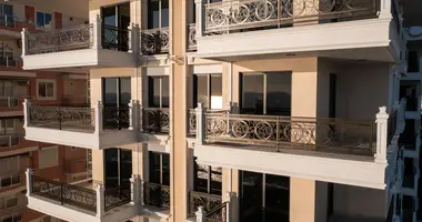 3 bedroom apartment in Mahmutlar, Turkey