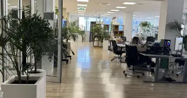 Oficina 950 m² en Demos Agiou Athanasiou, Chipre