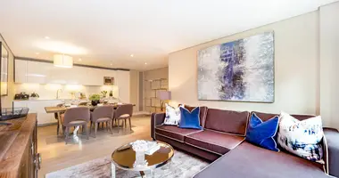 3 bedroom apartment in London, United Kingdom