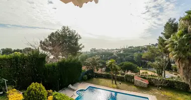 Villa 5 bedrooms in Blanes, Spain
