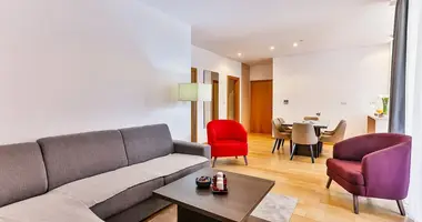 🏠 Two-Bedroom Apartment for Rent in the Heart of Budva — First Line by the Sea dans Budva, Monténégro