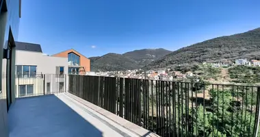 Apartamento 2 habitaciones en Tivat, Montenegro