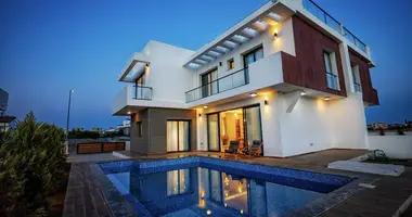 Дом 4 комнаты в Агиос Сергиос, Северный Кипр