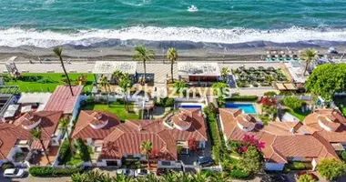 5 bedroom house in Spain