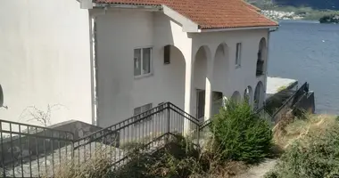 Maison dans Krasici, Monténégro