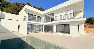 Villa 6 habitaciones en , Montenegro