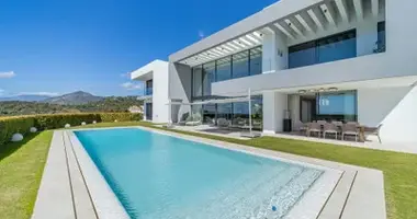 5 bedroom house in Benahavis, Spain