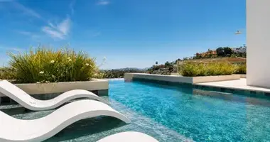 5 bedroom house in Benahavis, Spain