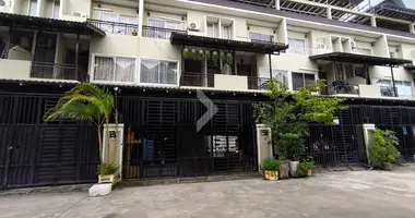 4 bedroom house in Sangkat Chbar Ampov Ti Muoy, Cambodia