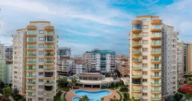 Wohnung 5 zimmer in Mahmutlar, Türkei