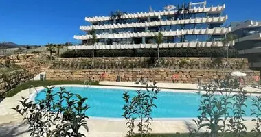 3 bedroom apartment in Estepona, Spain