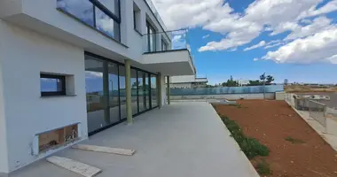 Villa 5 bedrooms in Ayia Napa, Cyprus