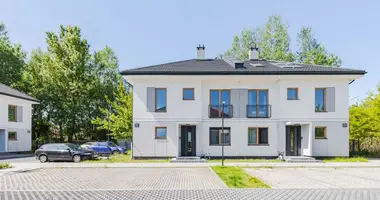 Wohnung 4 zimmer in Warschau, Polen