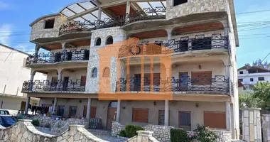 House 14 bedrooms in Bashkia Durres, Albania