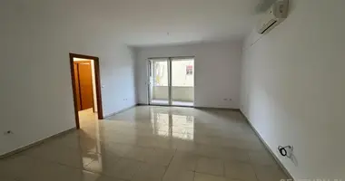 Oficina 126 m² en Tirana Municipality, Albania
