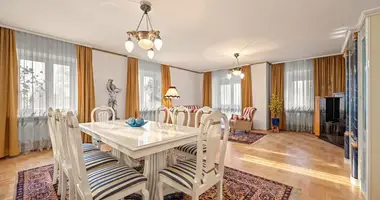 Commercial property 127 m² in Warsaw, Poland