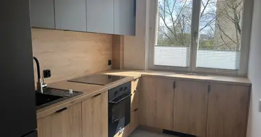 Квартира 3 комнаты в Варшава, Польша