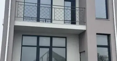 Casa 3 habitaciones en Lymanka, Ucrania