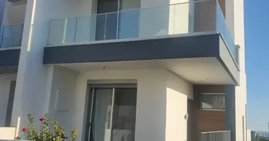 Dom 4 pokoi w Demos Agiou Athanasiou, Cypr