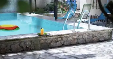Hôtel 300 m² dans Krimovice, Monténégro