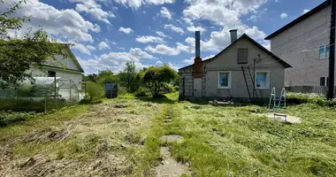 Casa en Ratamka, Belarús