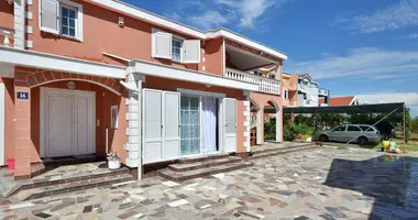 Villa 15 bedrooms in Croatia