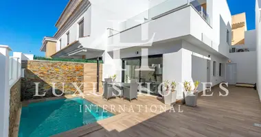 Таунхаус 4 комнаты в Сан-Педро-дель-Пинатар, Испания