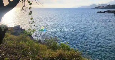 Участок земли в Кунье, Черногория