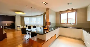 Appartement 3 chambres dans Varsovie, Pologne