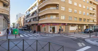 Apartamento 3 habitaciones en Torrevieja, Španjolska