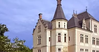 Замок в Метрополия Франции, Франция