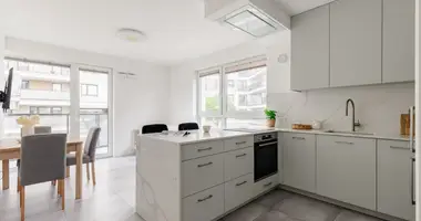 Appartement 4 chambres dans Varsovie, Pologne