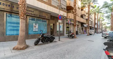 Apartamento 4 habitaciones en Torrevieja, Španjolska