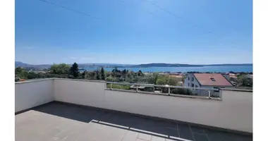 5 room house in Kastel Sucurac, Croatia