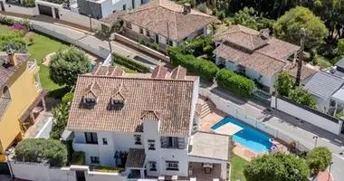 4 bedroom house in San Pedro Alcantara, Spain