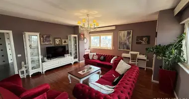5 bedroom apartment in Tirana Municipality, Albania